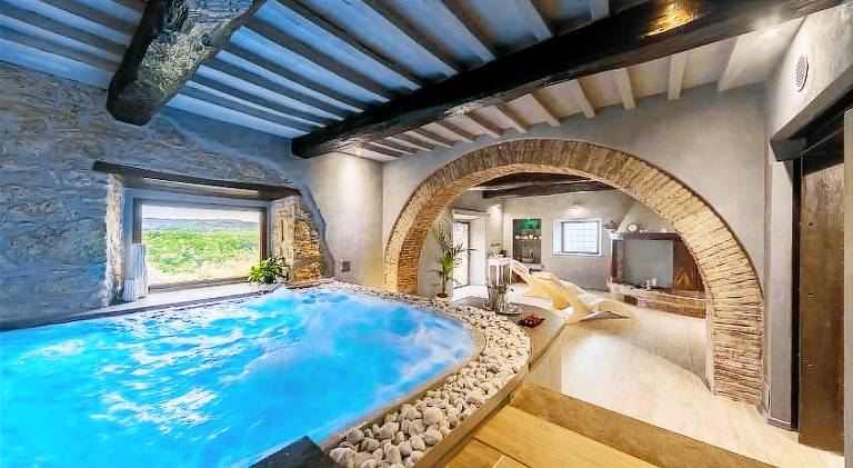 Farm with garden & pool | Pets are welcome — photo 3