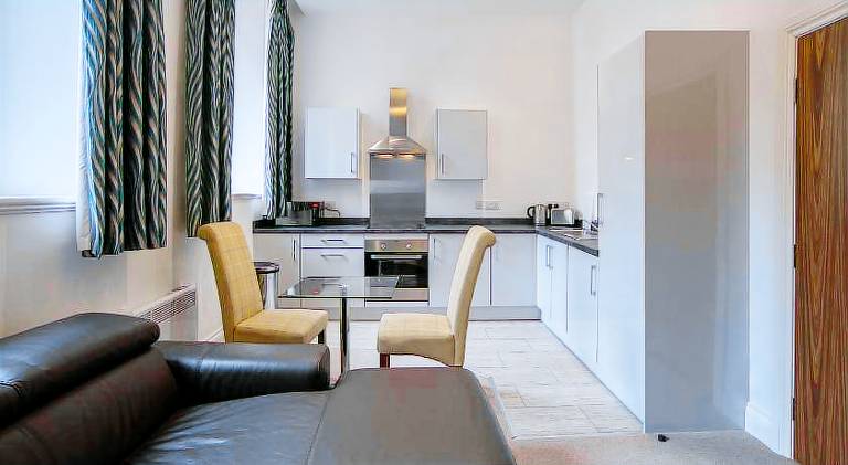 Rental apartment | Close to The Beatles Story | Pet-friendly — photo 4