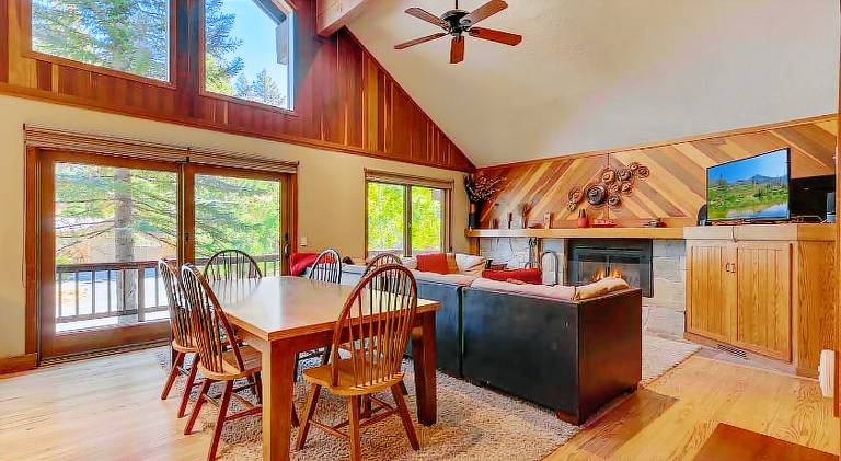 House with jacuzzi — photo 4