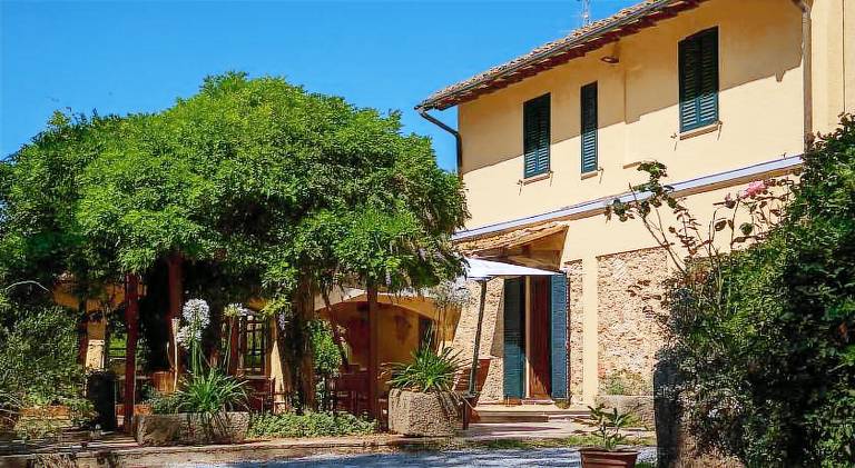 Fully equipped lovely vacation home with barbeque, yard & private pool | Pet-friendly in Casciana Terme Lari
