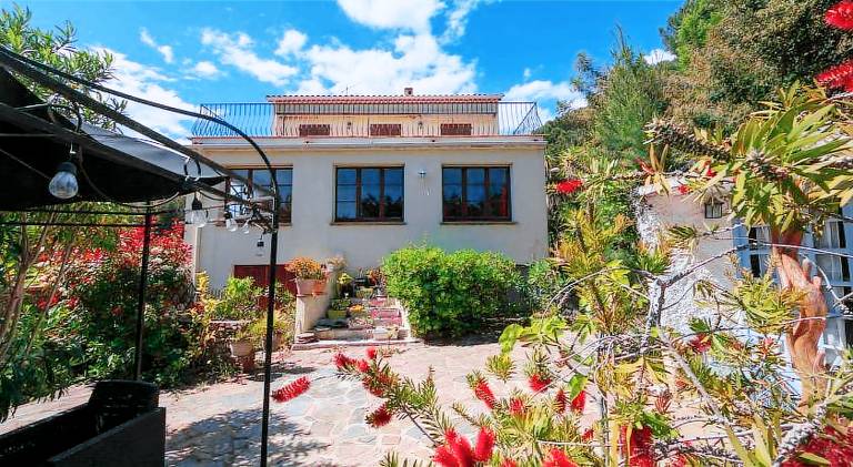 Apartment with 2 rooms for 8 persons in Bormes-Les-Mimosas