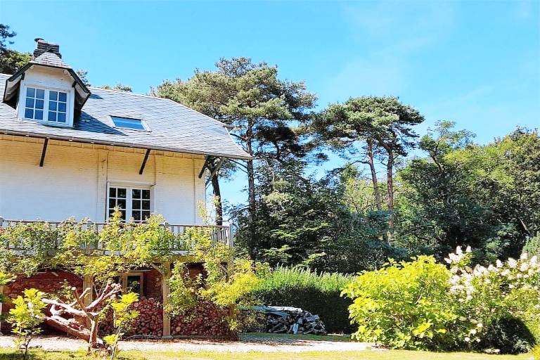 Cottage with terrace, garden & grill — photo 2