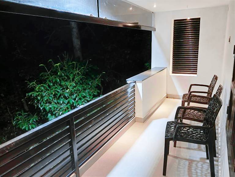 House with patio & yard | Suitable for remote work — photo 3