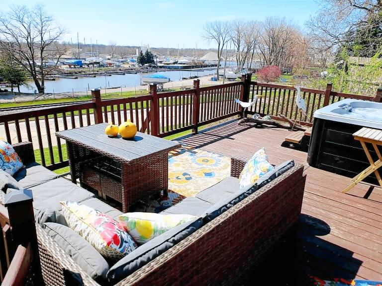 Cabin Fairport Harbor