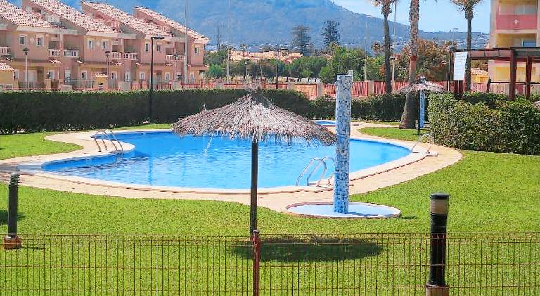 Rental apartment with pool in Denia