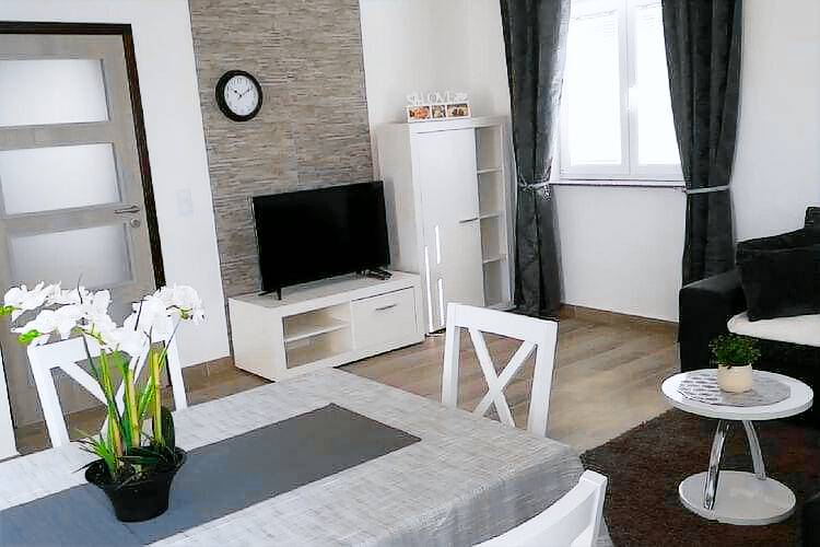 Apartament Karlobag