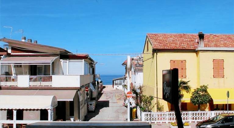 Charming apartment with terrace | Close to the beach | Dogs allowed in Numana
