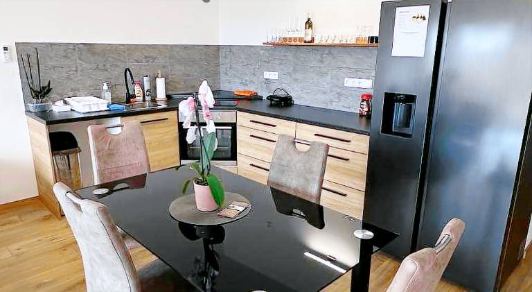 Holiday apartment with jacuzzi — photo 3