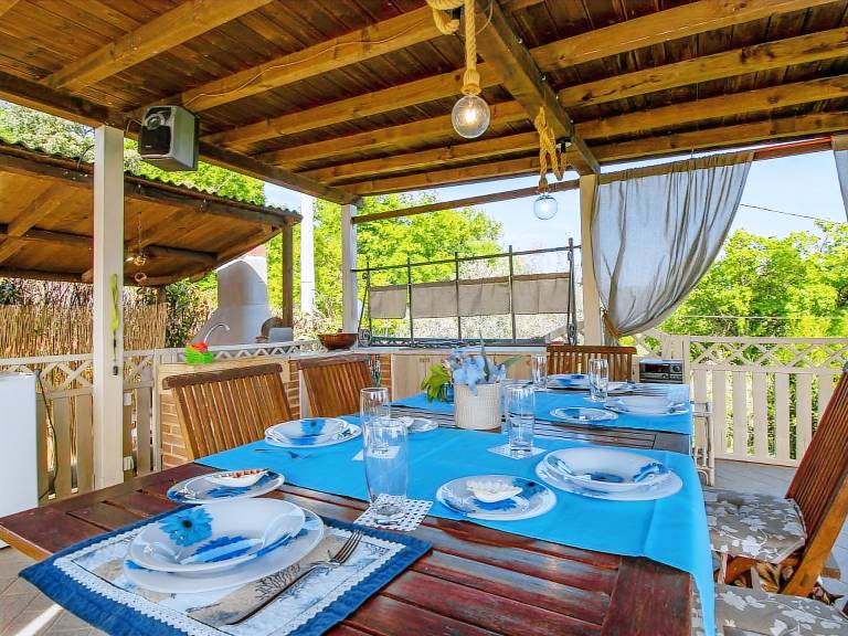 Fully equipped apartment with yard, terrace & barbecue | Pet-friendly — photo 3