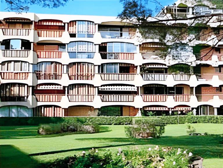 Serviced apartment with terrace & pool | Pet-friendly in Mandelieu-La-Napoule