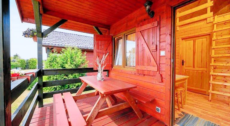 Lodge with pool, garden & patio — photo 4