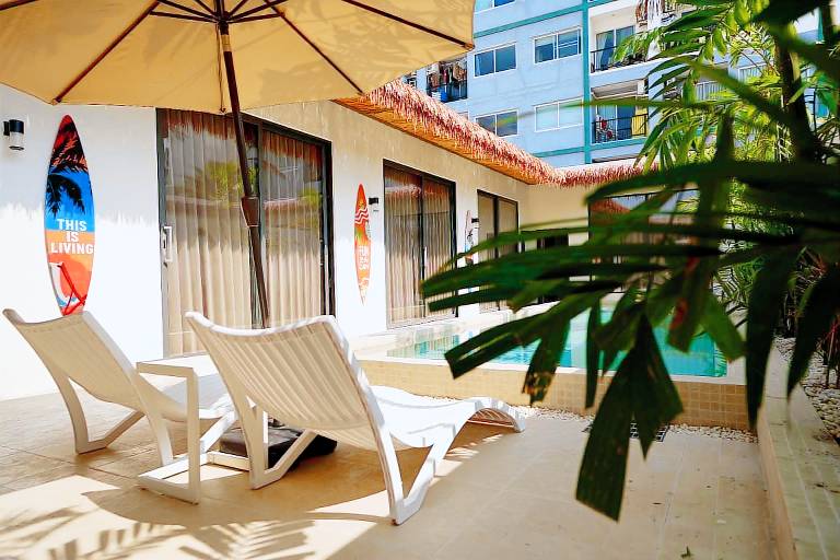 Vacation home with private pool, jacuzzi & grill | Next to the beach | Dogs allowed — photo 5