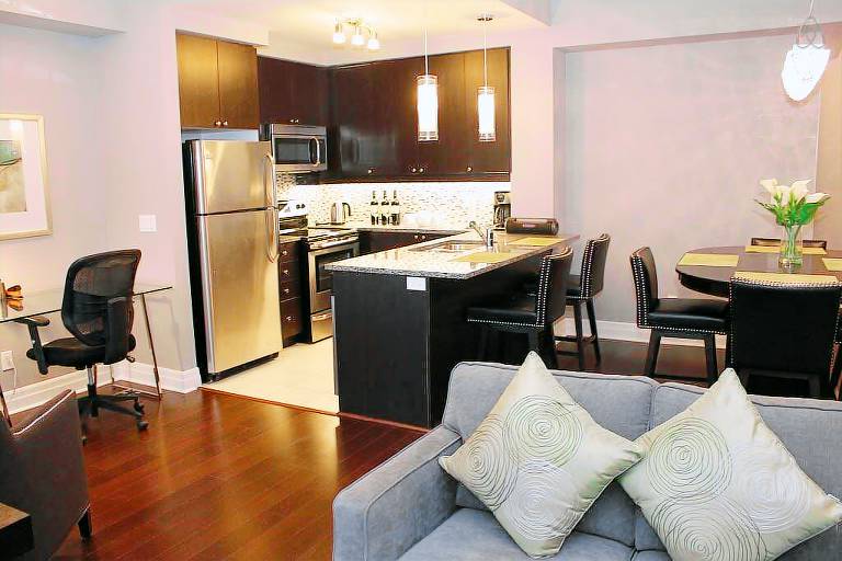 Condo  Richmond Hill