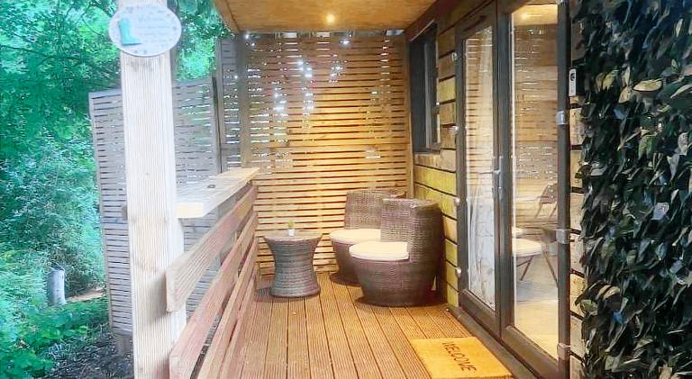 Lodge with garden, patio & barbecue — photo 3