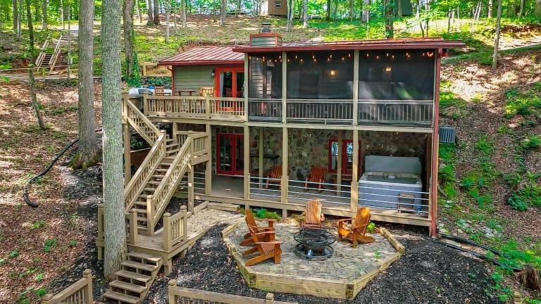 All Your'n - Pet Friendly Lakefront on Lake Blue Ridge Year Round Water Private Dock — photo 2