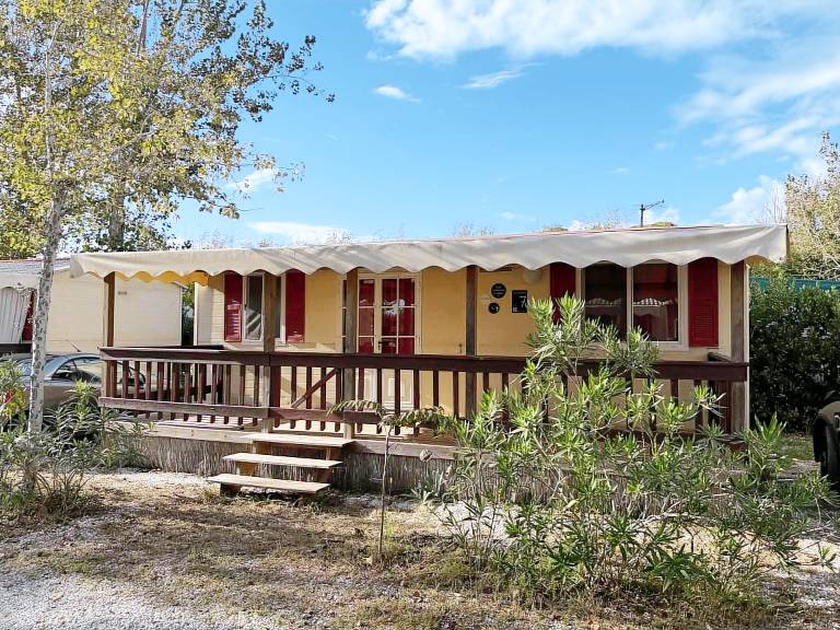 Vacation home with yard, terrace & pool in Viareggio