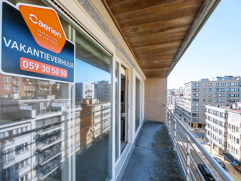 Apartment with terrace — photo 2