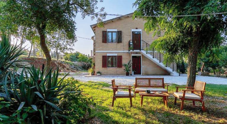 Apartment with garden & barbeque — photo 4