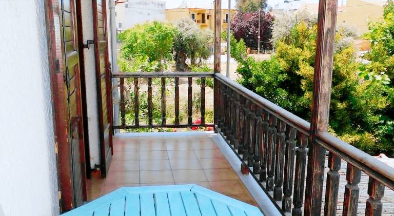 Rental apartment with terrace & garden — photo 4