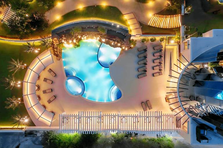 Safi Royal Luxury Metropolitan