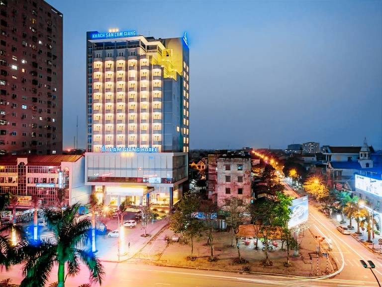 Lam Giang Hotel