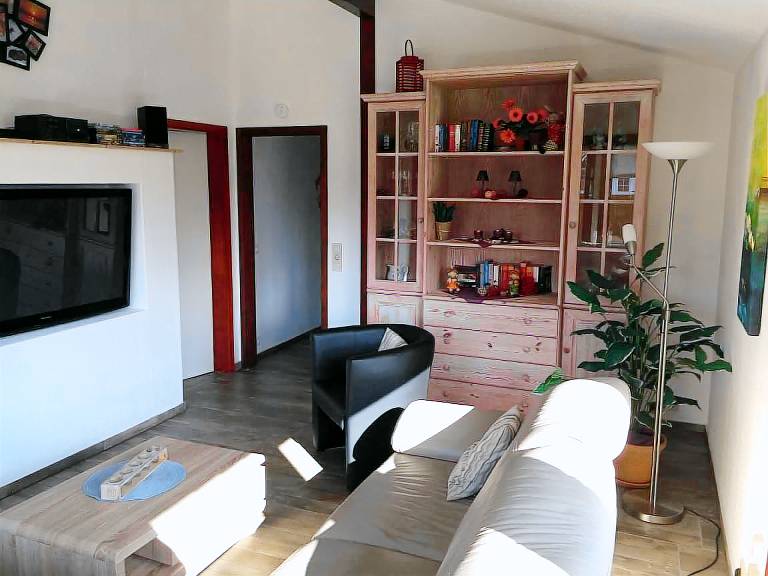 House with patio, barbeque & garden | Pets allowed — photo 3