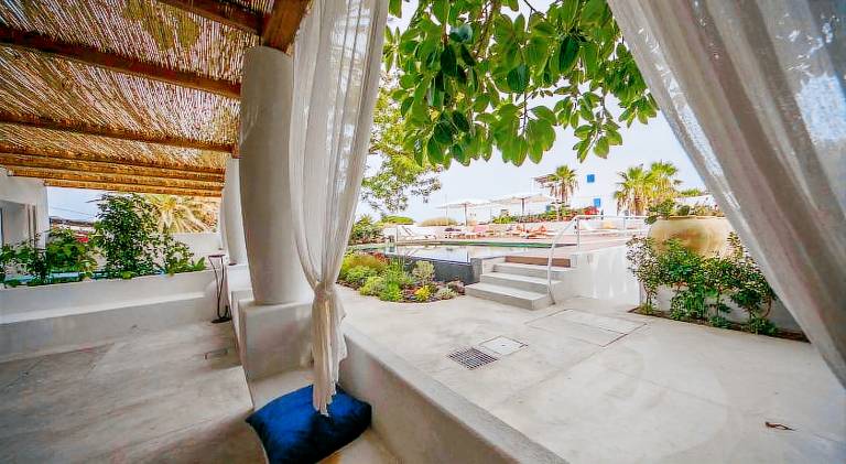 Serviced apartment with yard, pool & patio | Next to the beach | Pets allowed — photo 4