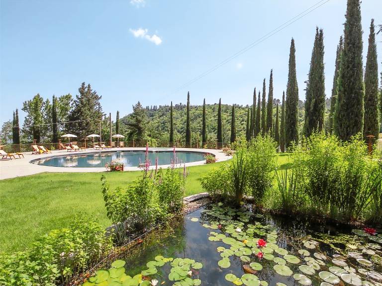 House with yard, barbeque & patio | Pet-friendly — photo 3