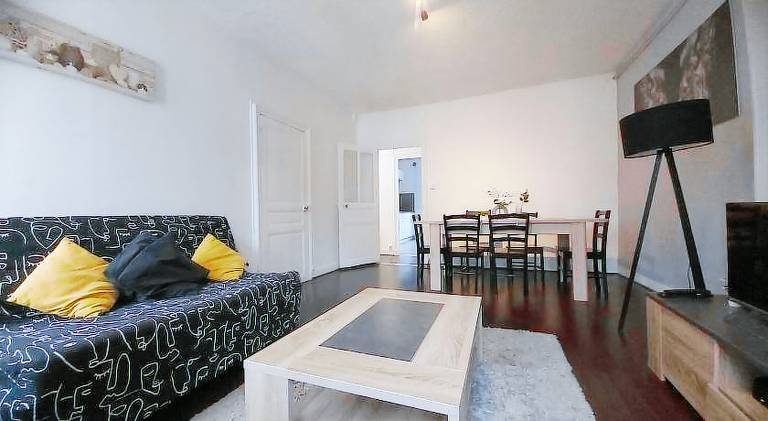 Holiday apartment with 1 room for 6 persons in Montlucon