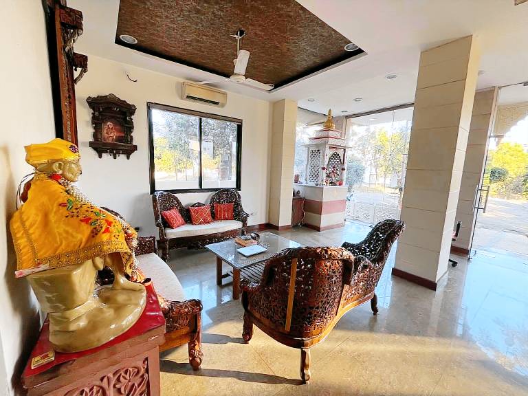 Rental apartment with patio — photo 4