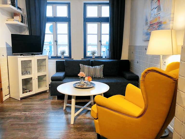 Holiday apartment with garden & patio | Garden view — photo 3