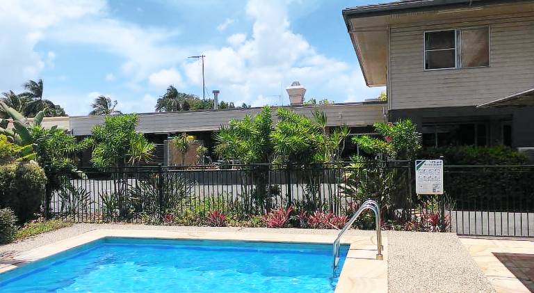 Country Plaza Motor Inn