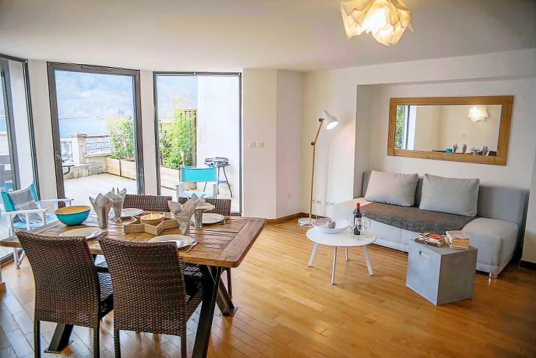 Holiday apartment with terrace | Lake view — photo 2