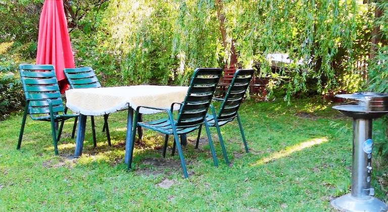 Rental apartment with barbecue, terrace & garden — photo 4