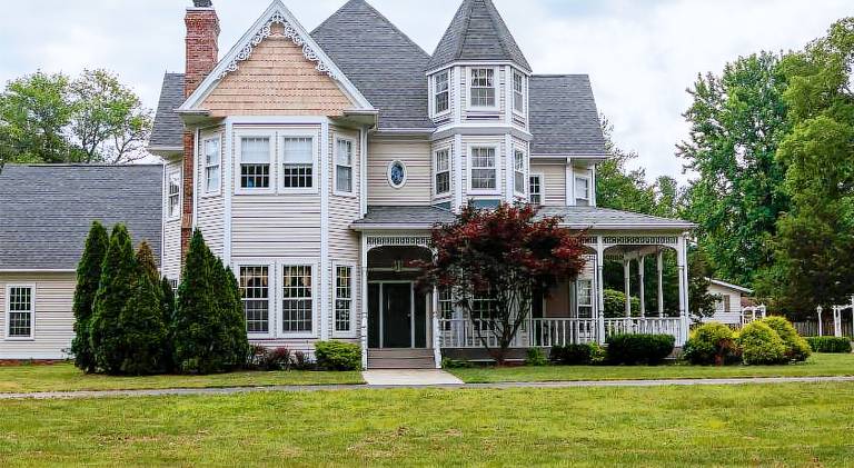 Exquisite Victorian in Springfield, IL