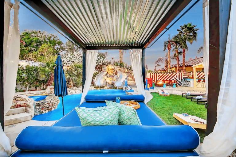 Family-friendly vacation home with private pool | Pet-friendly — photo 4