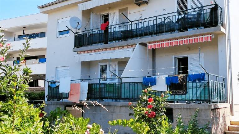 Ferienwohnung  Rab