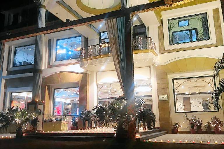 Hotel Red Sapphire