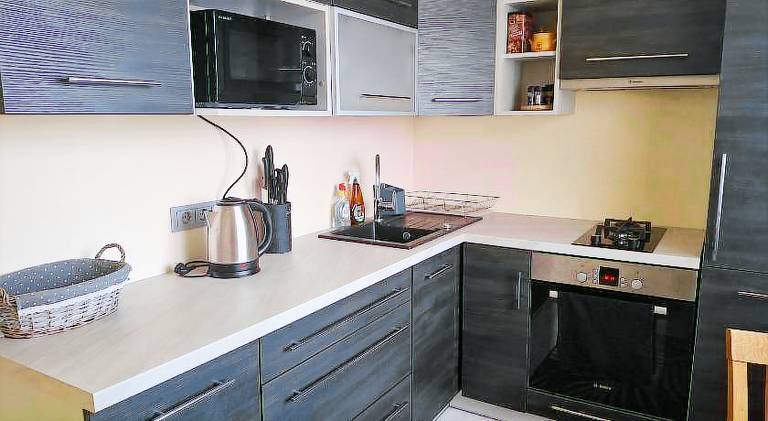 Charming rental apartment with hot tub | Pets are welcome — photo 3