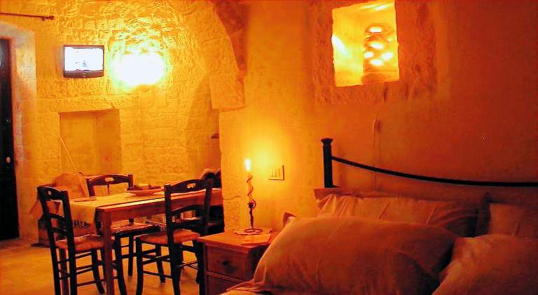 Holiday apartment with yard in Alberobello