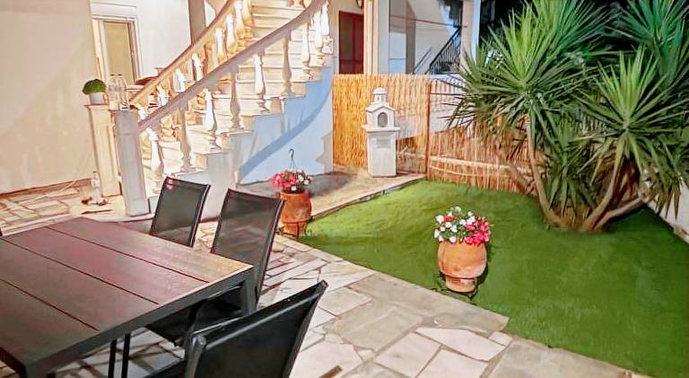 Beautiful villa with garden, barbeque & patio | Pets are welcome — photo 4