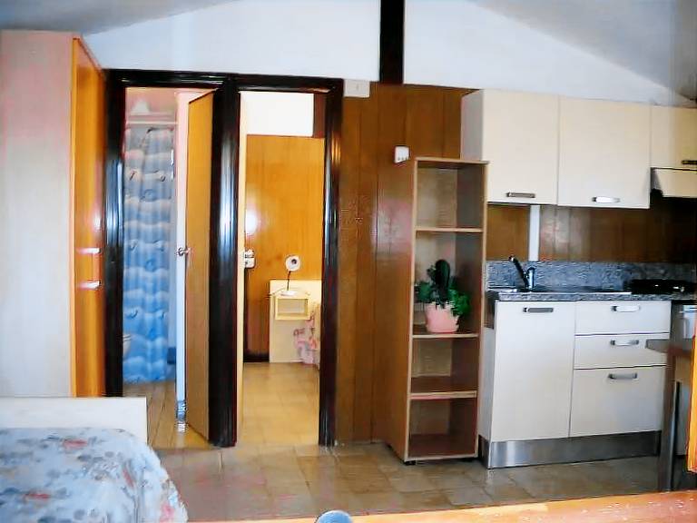 Mobile home with jacuzzi, sauna & terrace — photo 5