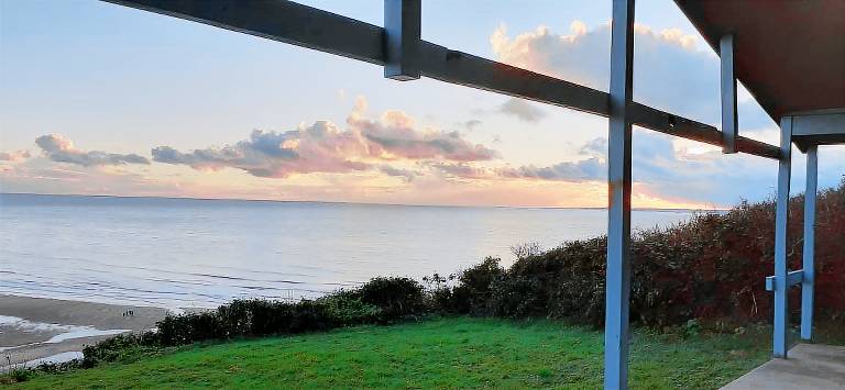 Vacation home with barbecue, yard & terrace | Panoramic view — photo 4