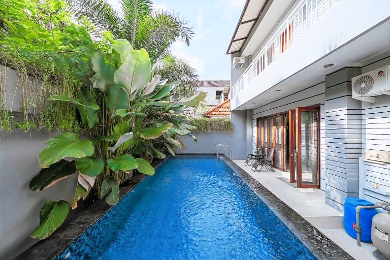 Villa with pool in Pecatu