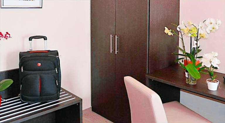 Serviced apartment for 3 persons — photo 4