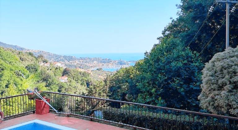 Holiday apartment with pool — photo 3