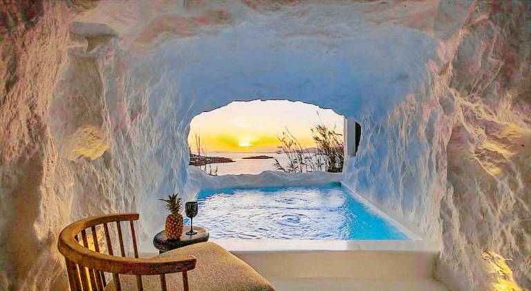 Villa with private pool, garden & jacuzzi | Dogs allowed in Mykonos