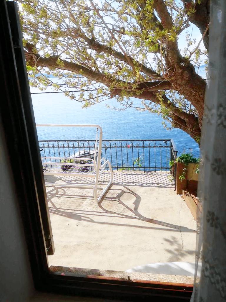 Holiday apartment in the first row to the sea — photo 4