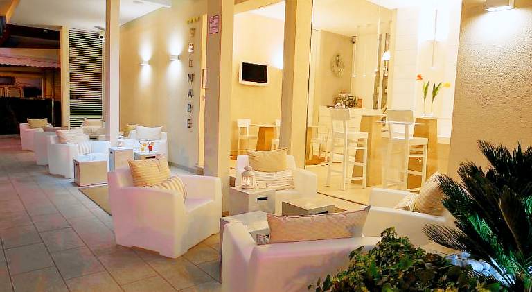Child-friendly charming serviced apartment with terrace & yard | Next to the beach | Dogs allowed — photo 4