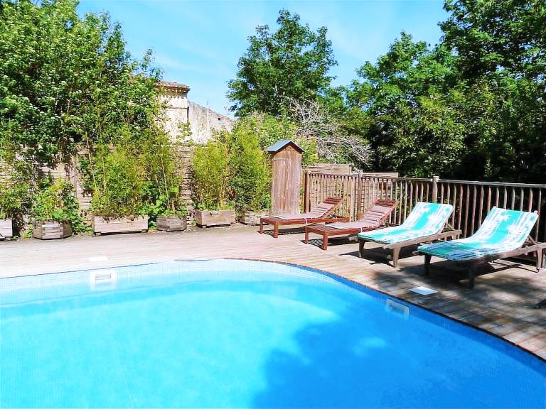 Bed and breakfast  Plassac